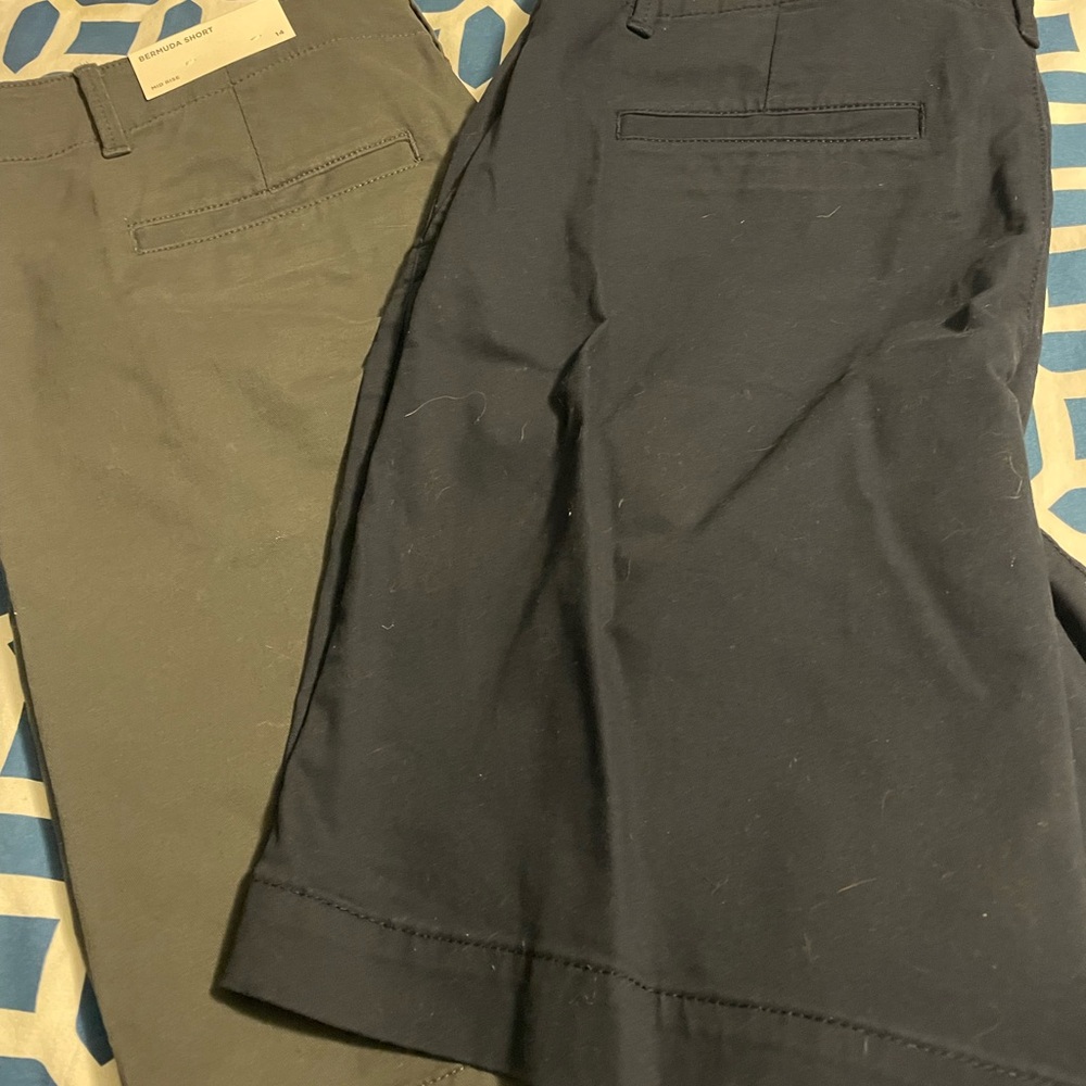 2PAIRS LOFT Women's Shorts in Dark Blue and Olive Green
